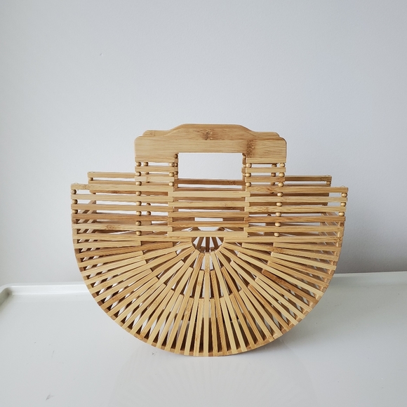Aritzia Handbags - Aritzia Bamboo Basket handbag